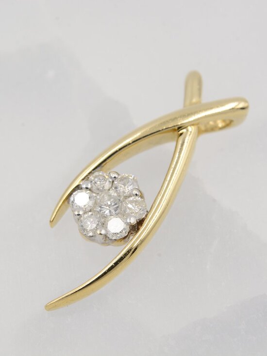 Jewelry - 10K WISHBONE ROUND CLUSTER DIAMOND PENDANT